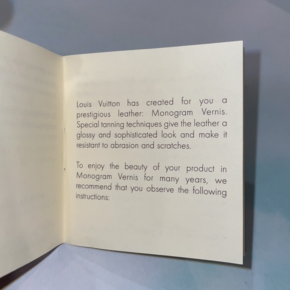 LOUIS VUITTON Monogram Vernis Sarah Bifold Wallet - Picture 14 of 14